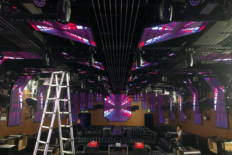 化州中垌帝豪酒吧-P4室内全彩LED显示屏（异形屏）